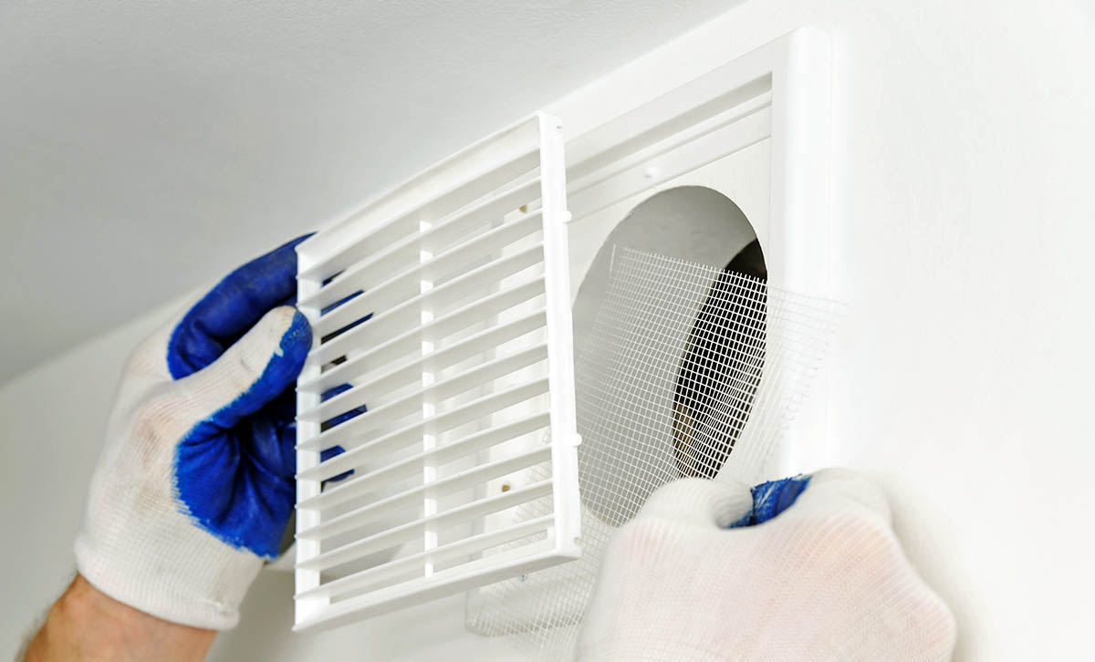 Проверка вентиляции в квартирах: правомерна ли это?